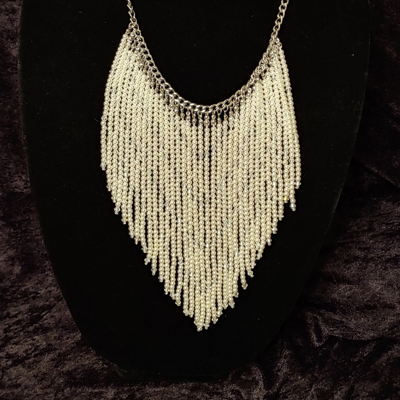 *SALE* Premier Designs "Pearl-fection" Necklace - Picture 3 of 4